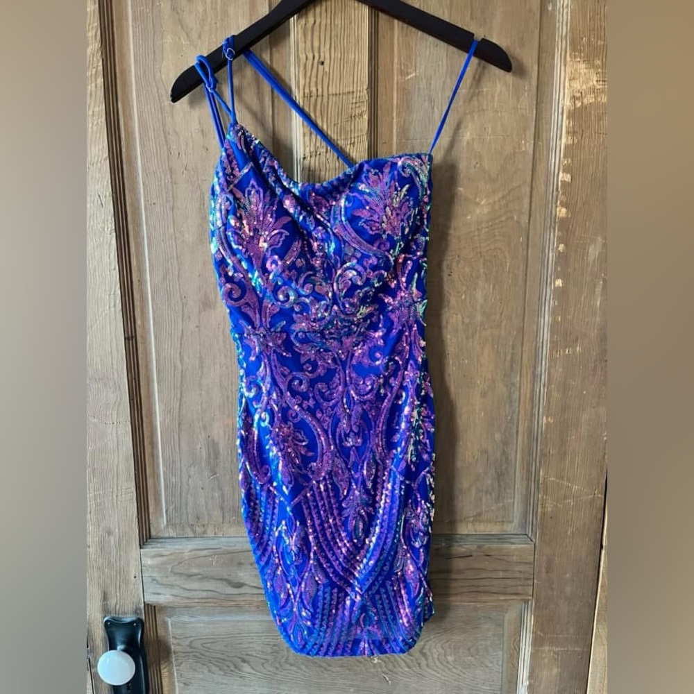 Elegant Blue Sequin Dress